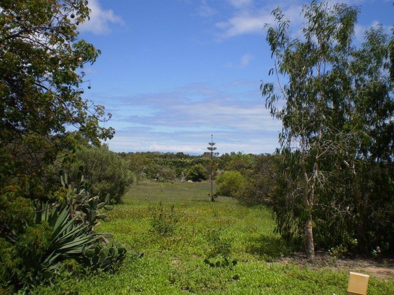 41-43 Wallaby Way, Horseshoe Bay QLD 4819