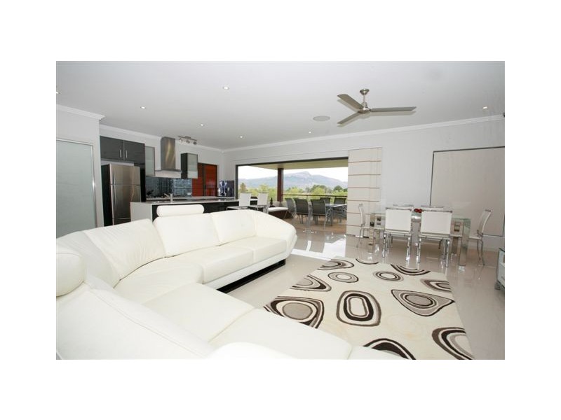 6 Riverwood Drive, Idalia QLD 4811