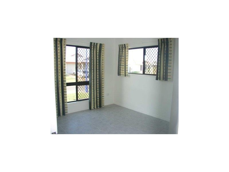 52 SEA EAGLE CIRCUIT, Douglas QLD 4354