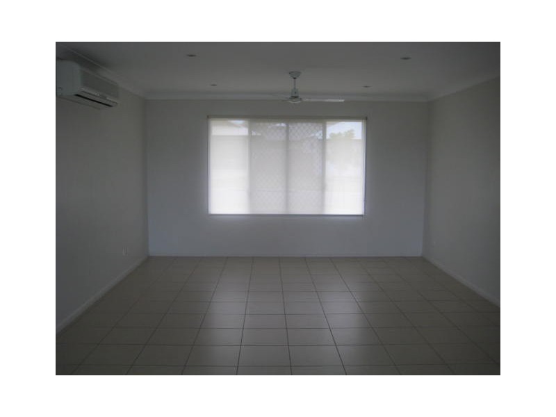 117 Shutehaven Drive, Bushland Beach QLD 4818