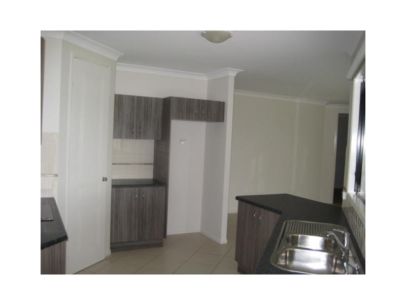 117 Shutehaven Drive, Bushland Beach QLD 4818