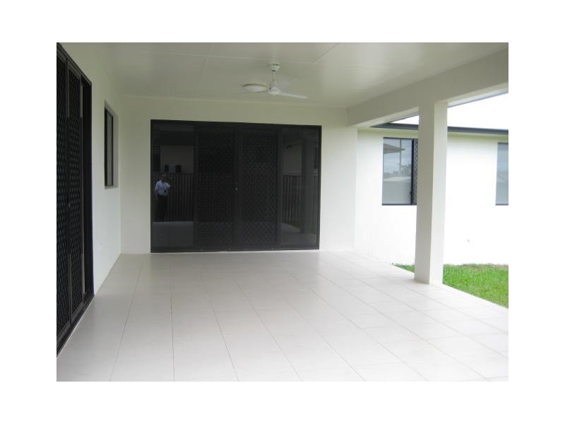 117 Shutehaven Drive, Bushland Beach QLD 4818