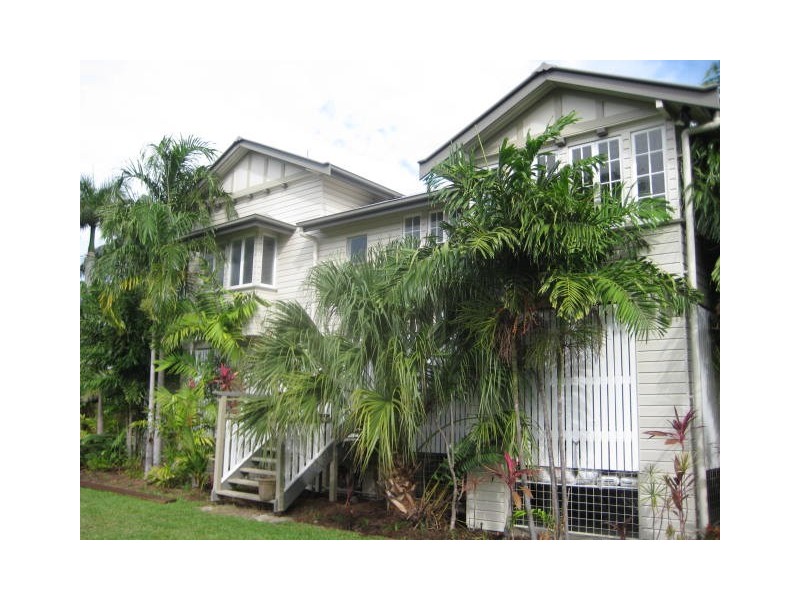 9 Chapman Street, Mysterton QLD 4812