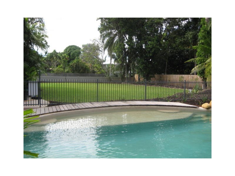 9 Chapman Street, Mysterton QLD 4812