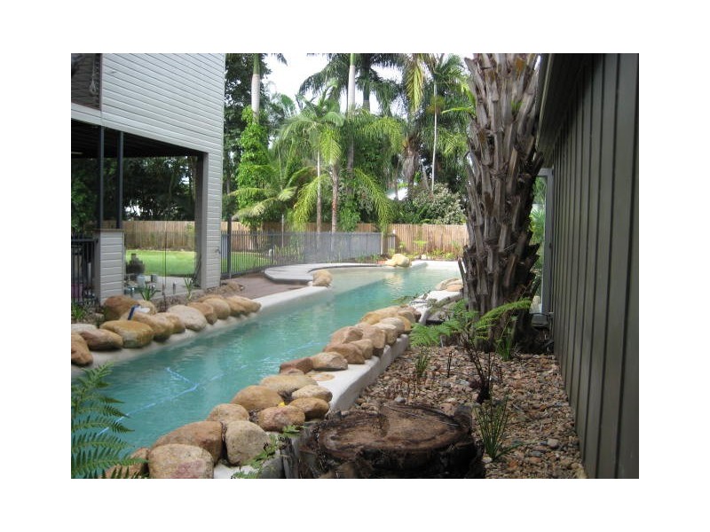 9 Chapman Street, Mysterton QLD 4812