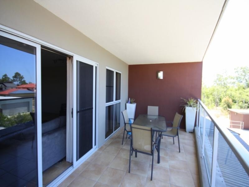 2/237 Riverside Boulevard, Douglas QLD 4354