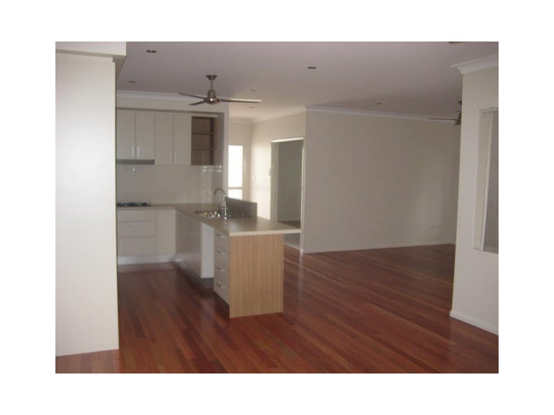 2 Moondani Close, Douglas QLD 4354