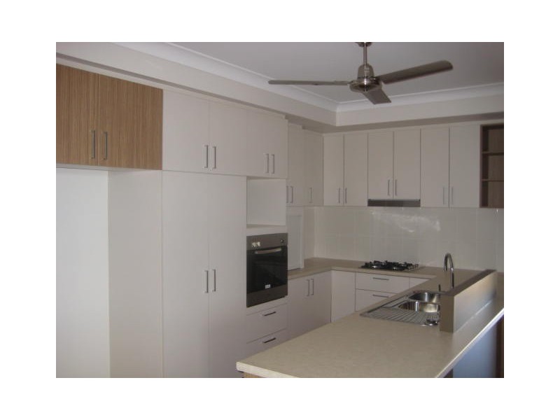 2 Moondani Close, Douglas QLD 4354