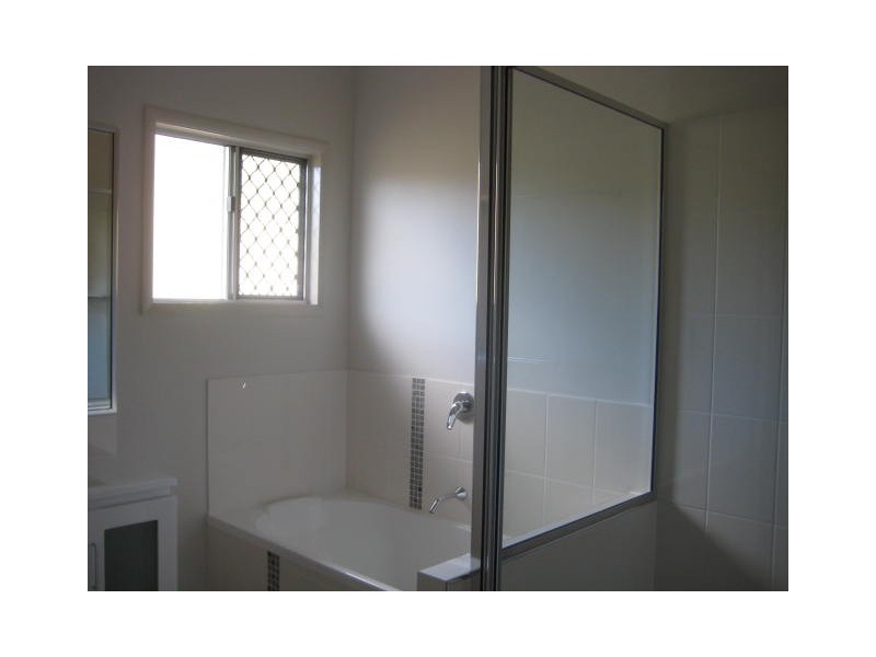 2 Moondani Close, Douglas QLD 4354