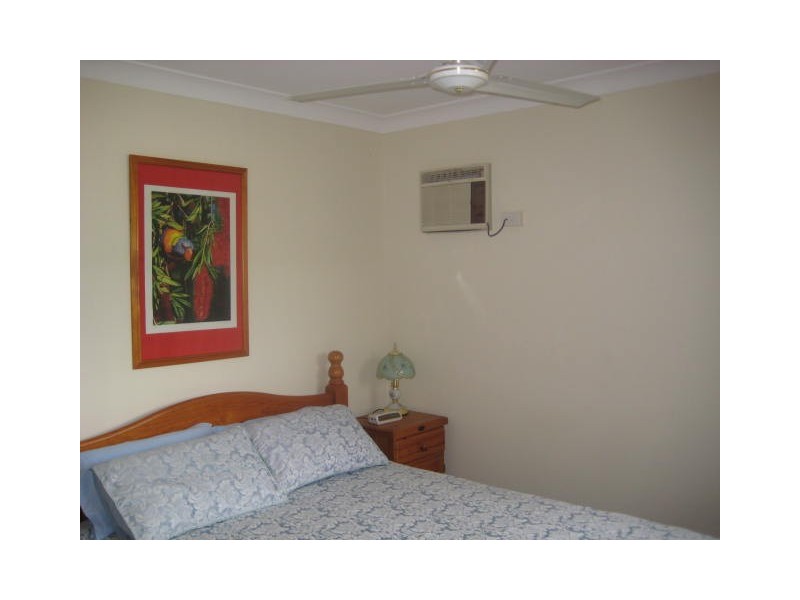 9  Riverbend Drive, Douglas QLD 4354