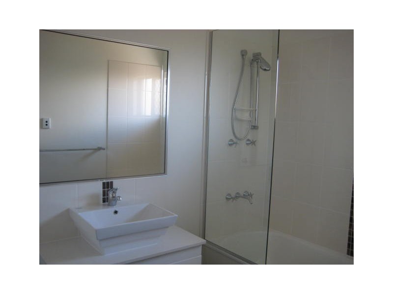 16 Mariala Court, Bushland Beach QLD 4818