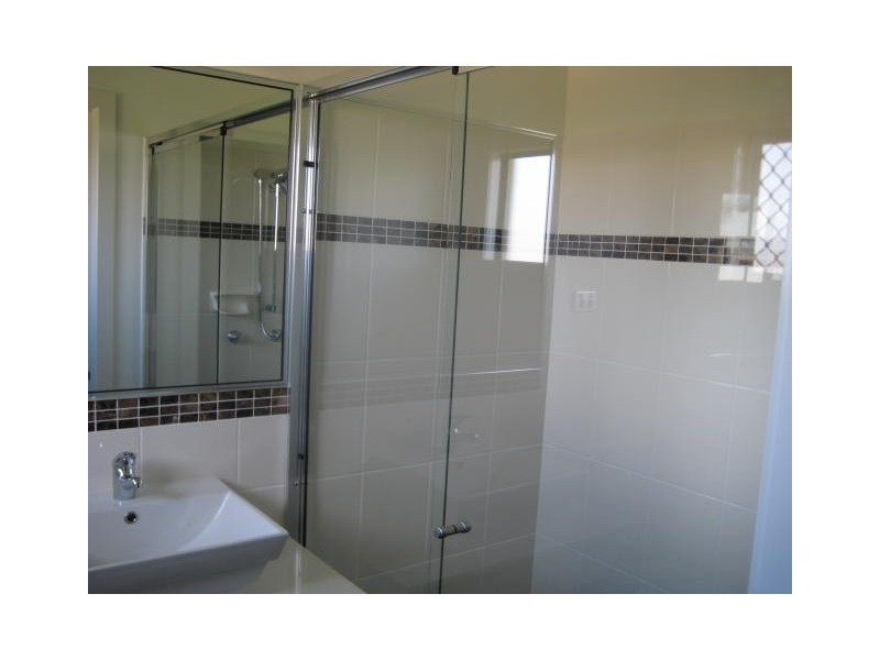 16 Mariala Court, Bushland Beach QLD 4818