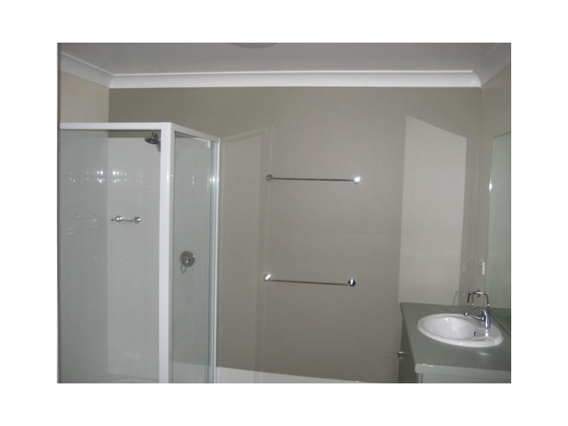 2/11 Crauford Street, Townsville West QLD 4810