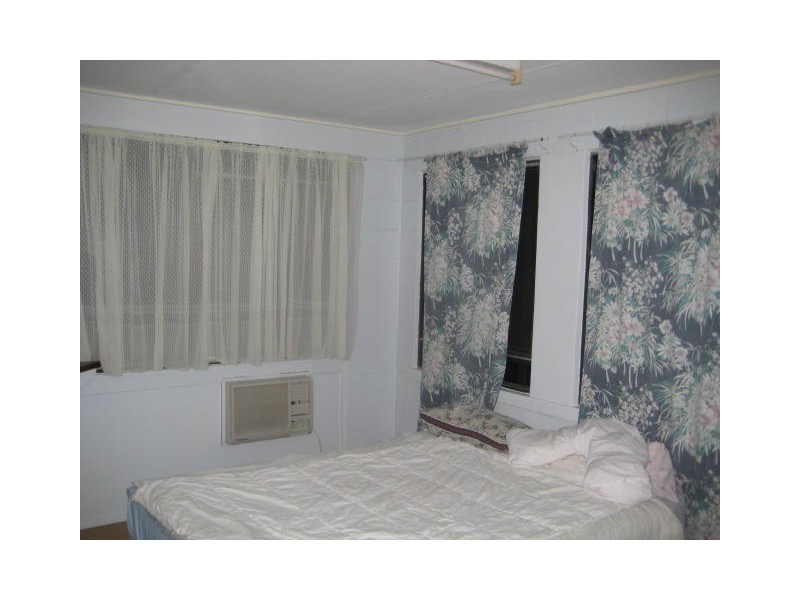 98 Miles Avenue, Kelso QLD 4815