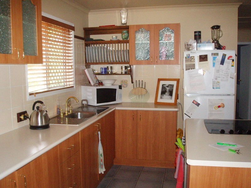 27A Brooks Street, Railway Estate QLD 4810