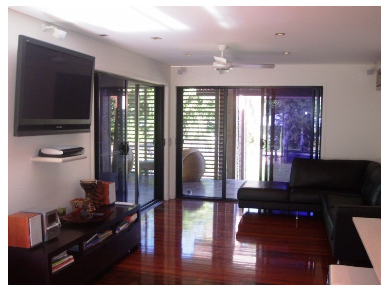 27 Mandalay Avenue, Magnetic Island QLD 4819