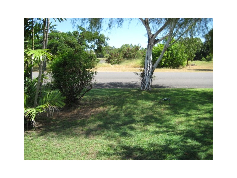 18 Eclipse Street, Rowes Bay QLD 4810