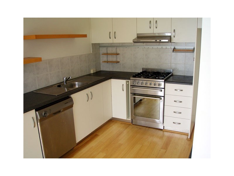 17/6 Hale Street, North Ward QLD 4810