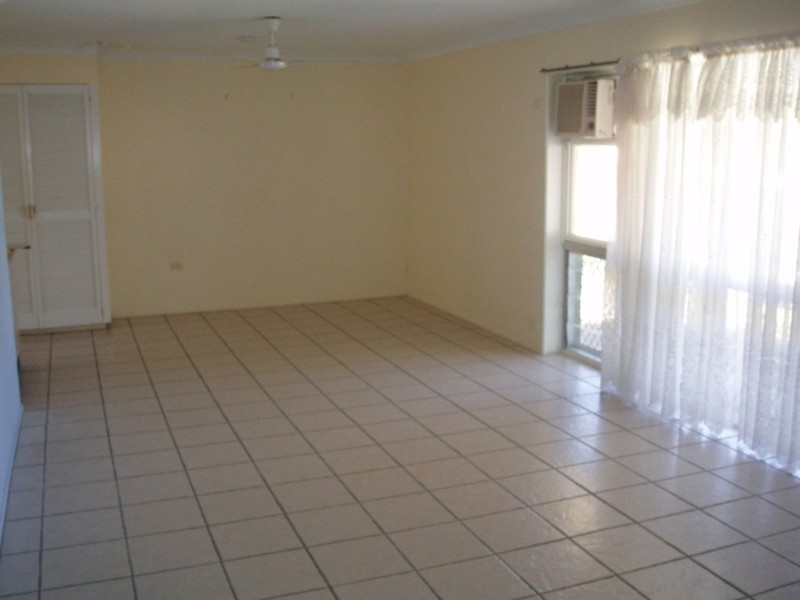 12 Isley Street, North Ward QLD 4810