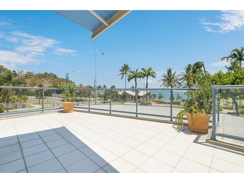 1/120 The Strand, North Ward QLD 4810