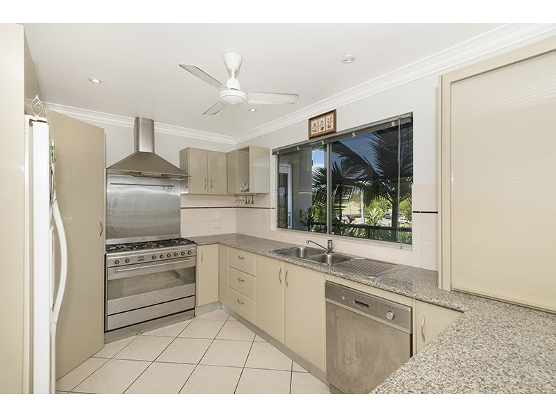 1/120 The Strand, North Ward QLD 4810