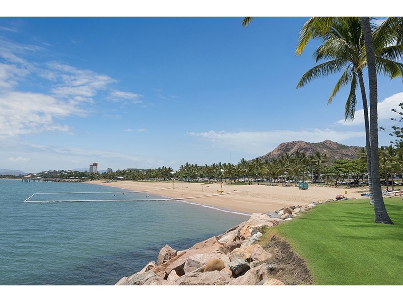 1/120 The Strand, North Ward QLD 4810