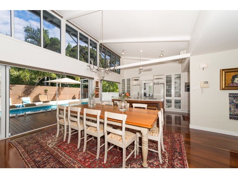 27 Alexandra Street, North Ward QLD 4810