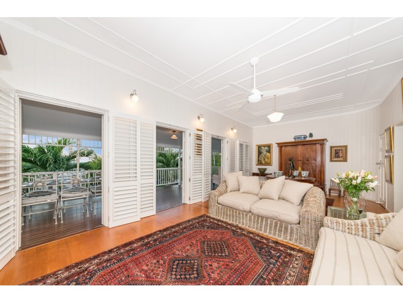 27 Alexandra Street, North Ward QLD 4810