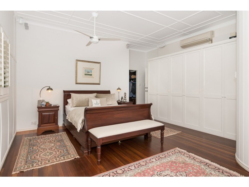 27 Alexandra Street, North Ward QLD 4810