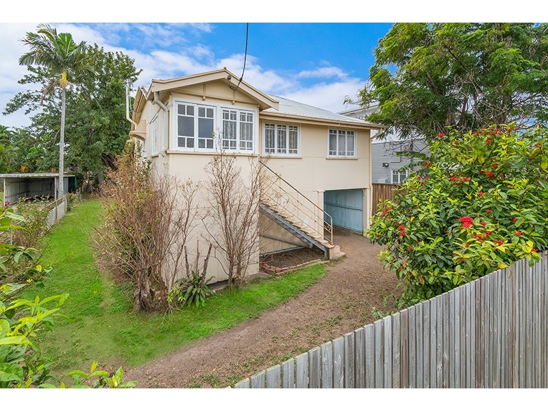 69 Seventh Street, Railway Estate QLD 4810
