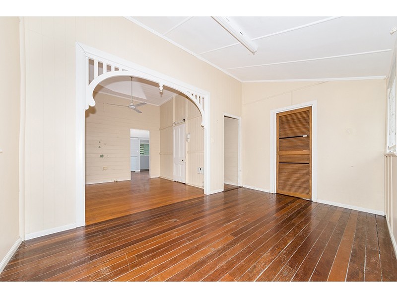 69 Seventh Street, Railway Estate QLD 4810