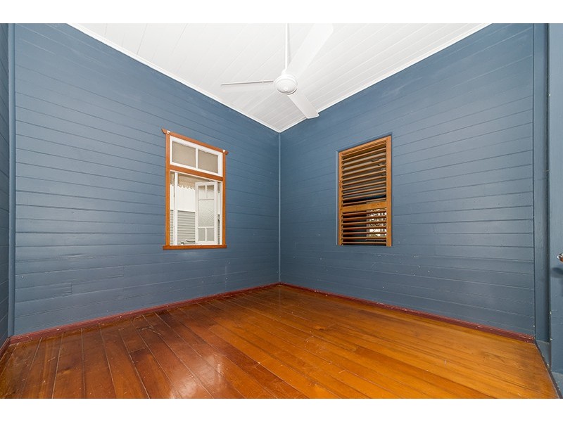 69 Seventh Street, Railway Estate QLD 4810