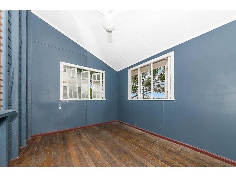 69 Seventh Street, Railway Estate QLD 4810