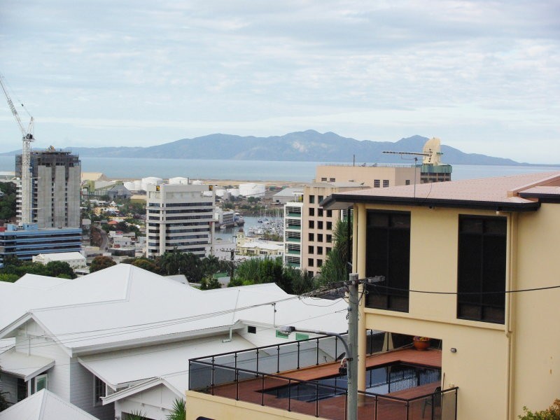 1/46 Victoria Street, Townsville QLD 4810