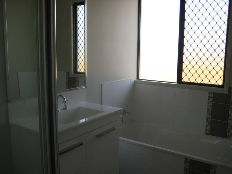 15 Tahlia Circuit, Mount Louisa QLD 4814