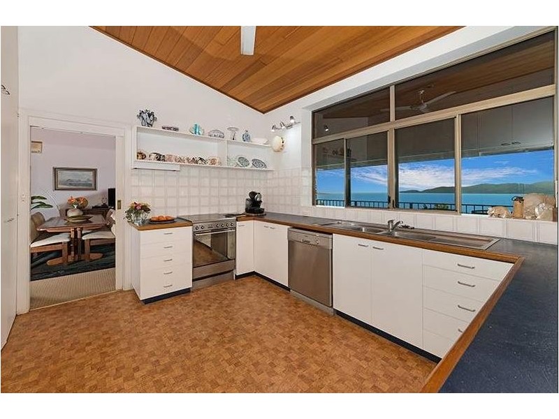 6 Edinburgh Court, Castle Hill QLD 4810