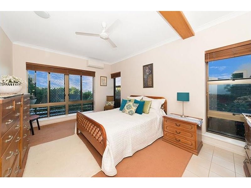 6 Edinburgh Court, Castle Hill QLD 4810