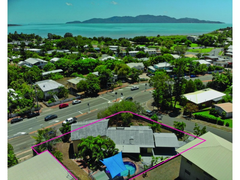 1 St James Drive, Belgian Gardens QLD 4810