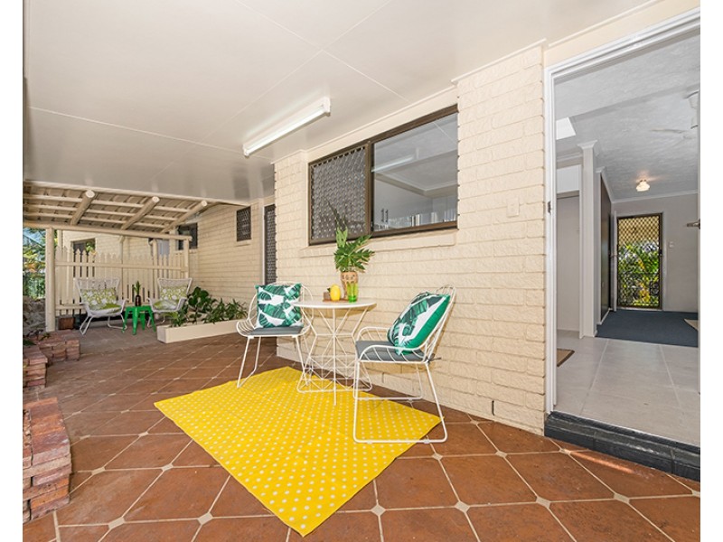 1 St James Drive, Belgian Gardens QLD 4810