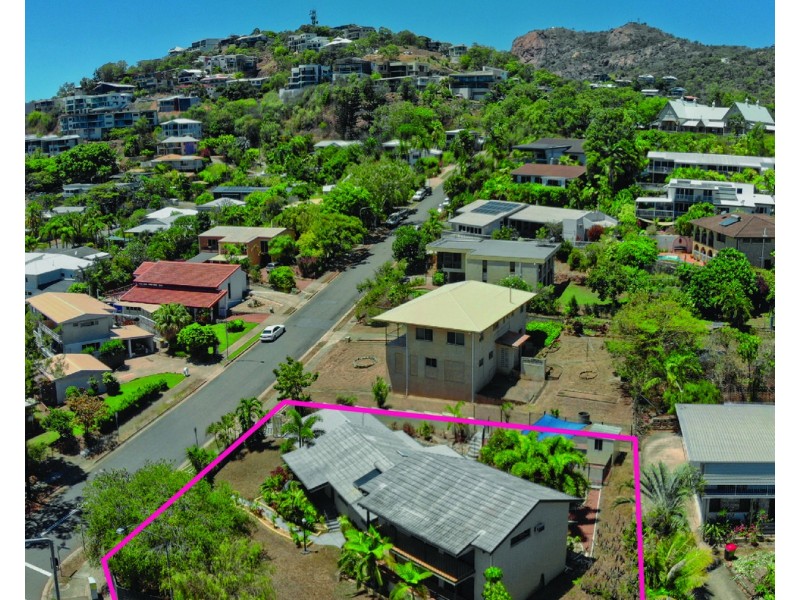 1 St James Drive, Belgian Gardens QLD 4810