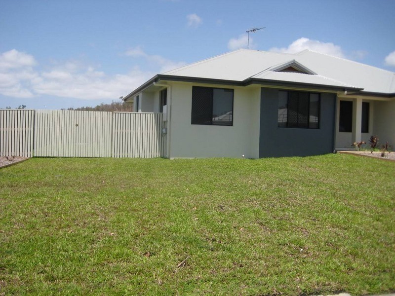 59 Rattray Street, Bushland Beach QLD 4818