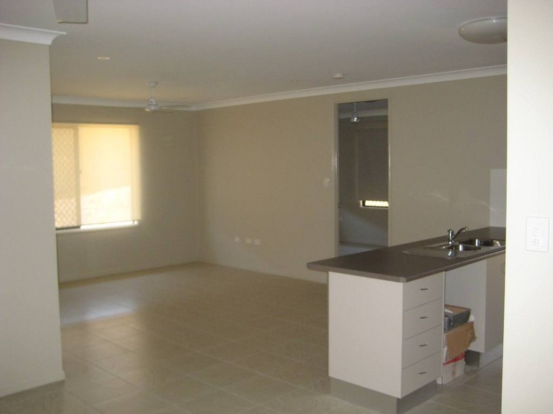 59 Rattray Street, Bushland Beach QLD 4818