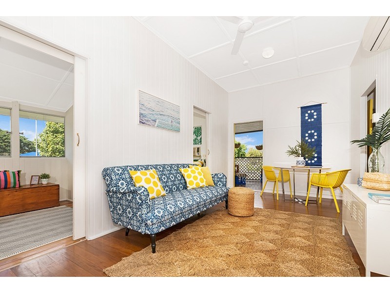 19 Sturges Street, Hermit Park QLD 4812