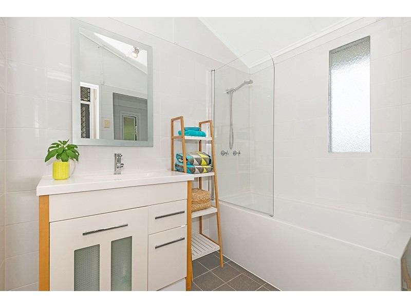 19 Sturges Street, Hermit Park QLD 4812