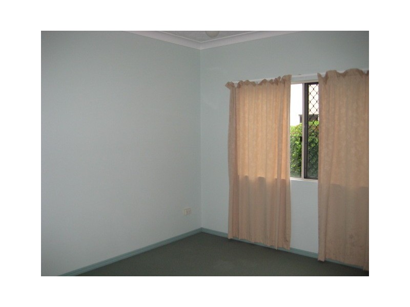 5 / 2-4  Macrossan Street, South Townsville QLD 4810