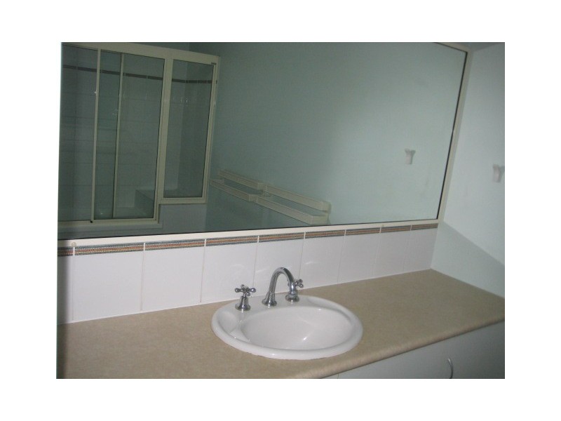 5 / 2-4  Macrossan Street, South Townsville QLD 4810