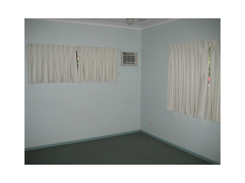 5 / 2-4  Macrossan Street, South Townsville QLD 4810