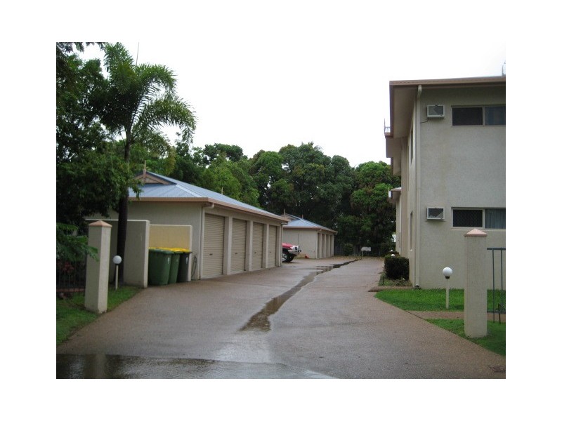 5 / 2-4  Macrossan Street, South Townsville QLD 4810