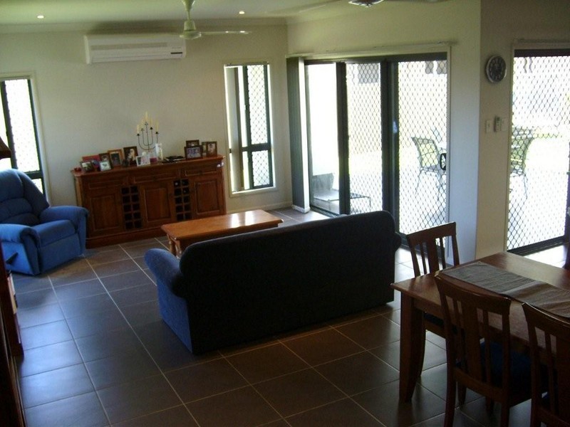 8 Newhaven Place, Idalia QLD 4811