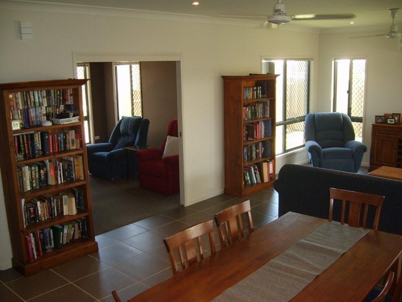 8 Newhaven Place, Idalia QLD 4811